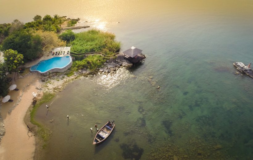 Mumbo Island & Blue Zebra Island Lodge
