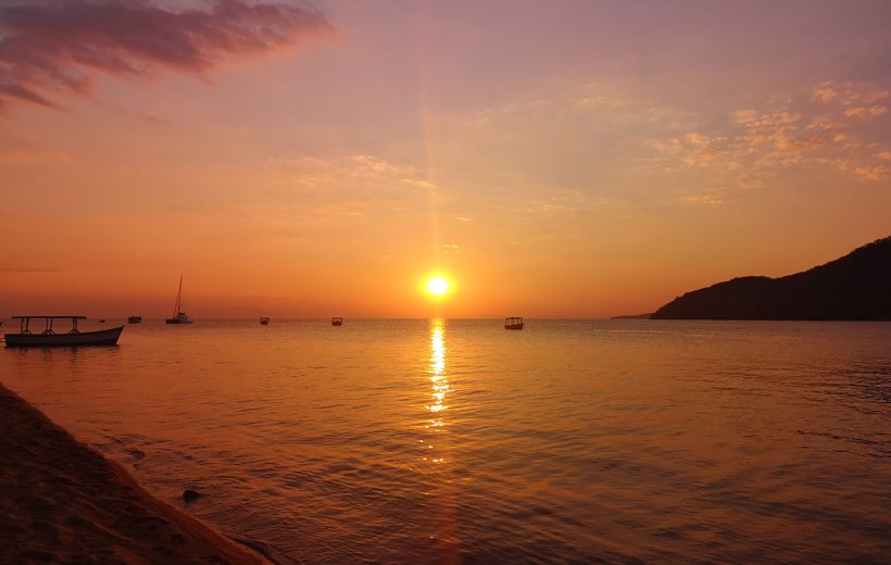 Island Hopping Cape Maclear - Budget Friendly